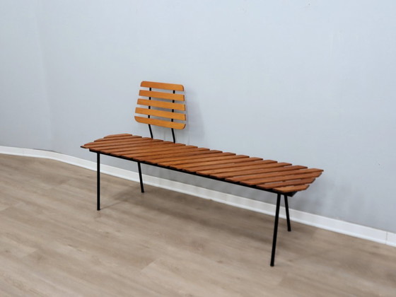 Image 1 of Italiaanse rationalistische bank van teakhouten latten uit de jaren 1950, ontwerp van George Coslin.