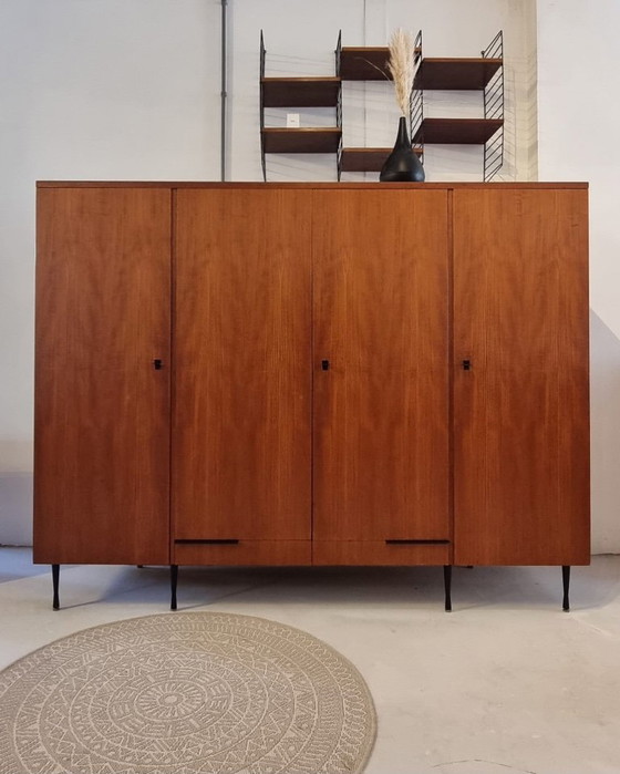 Mid Century Kleiderschrank – Kleiderschränke, Holz (photo 23 of 24)