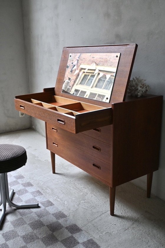 Image 1 of Dänisches Design Kommode mit Frisiertisch Ilums Bolighus Københaven