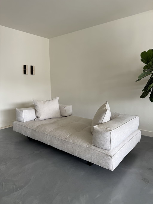 Albedo M1 design sofa - like new