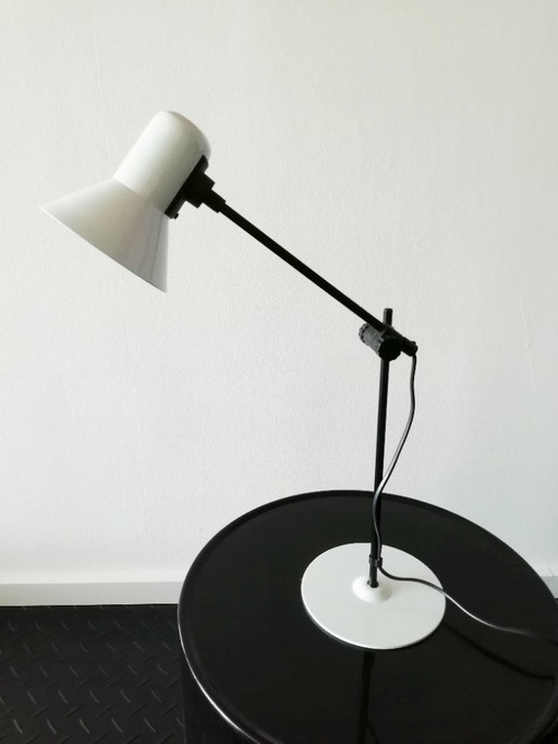 Lámpara de escritorio posmoderna Massive