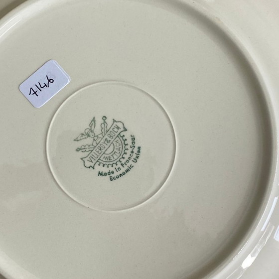 Image 1 of 6 platos llanos antiguos de loza beige con ribete dorado de Villeroy & Boch