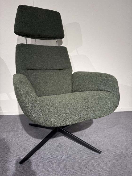 Image 1 of Montel Ergo Plus recliner