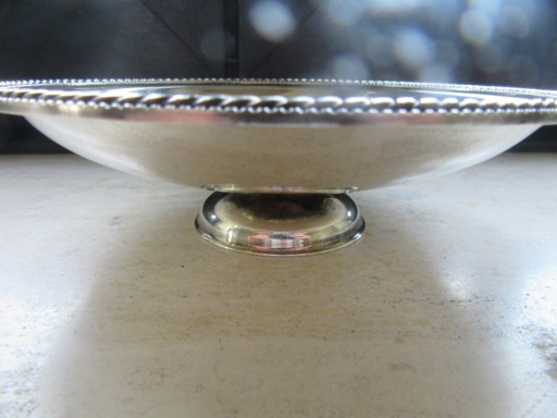 Bol para servir con pie, marcado como Made in England E.P.B. vintage