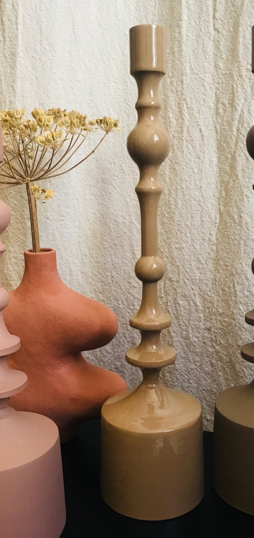 Sheva wave-shaped candleholder