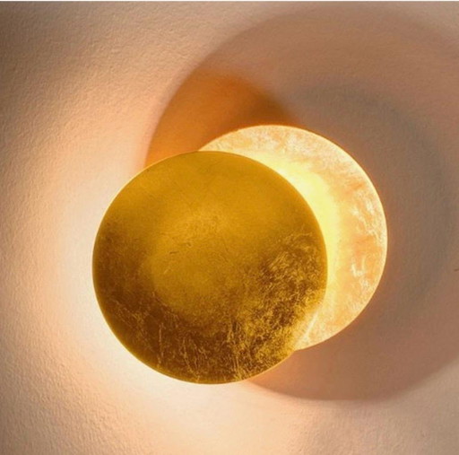 Beautiful Gold-colored Wall Lamp