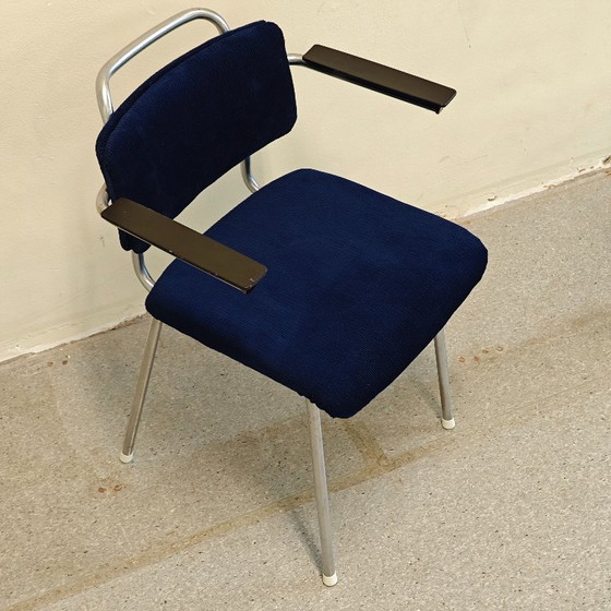 Chaise Gispen vintage bleue – Chaises de salle à manger, Aluminium (photo 4 of 6)