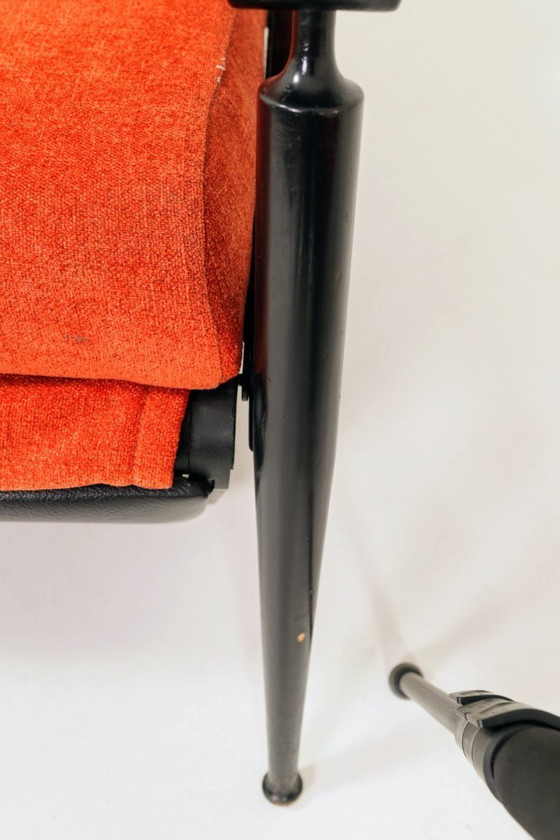 Image 1 of Paire de fauteuils design moderne du milieu du siècle, couleur orange brûlé, années 1960