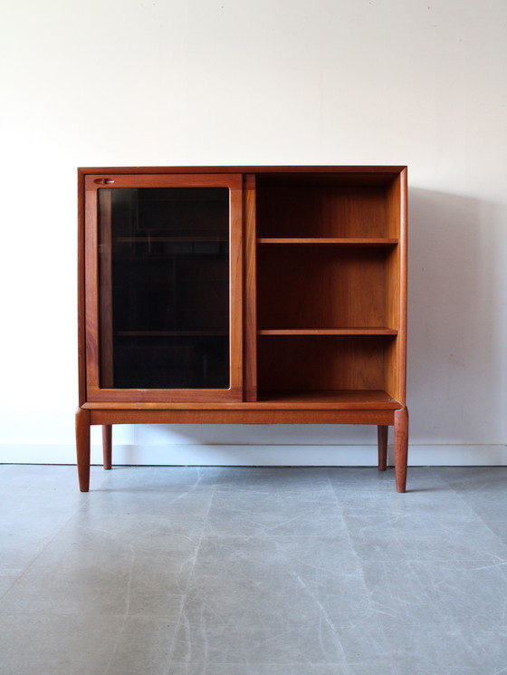 Image 1 of Vintage Deense vitrinekast door Henry Walter Klein voor Bramin
