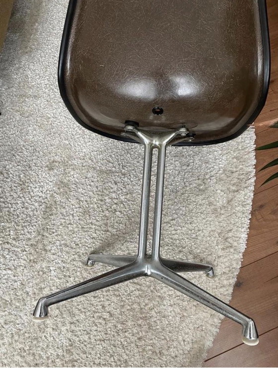 Image 1 of 1 x Vitra Eames DSL, taburete de fibra de vidrio