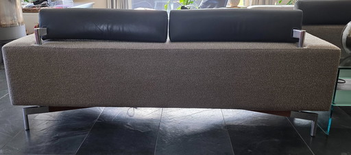 2 three-seater Leolux Howlo sofas