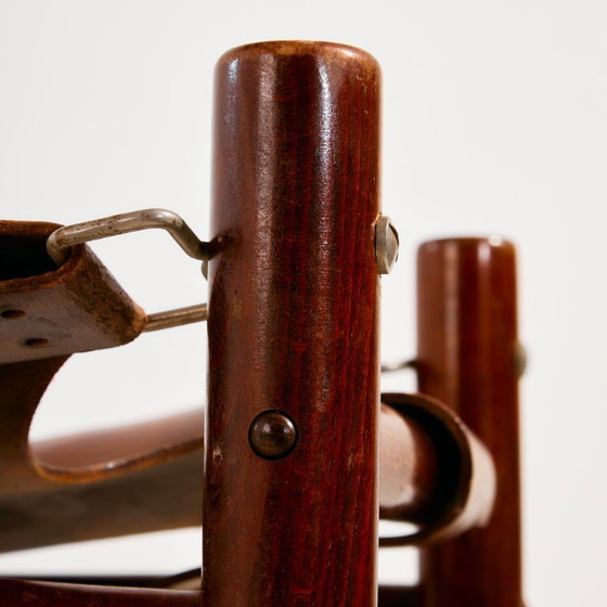 Image 1 of Poltrona e pouf in pelle di vitello ungherese, set da 2