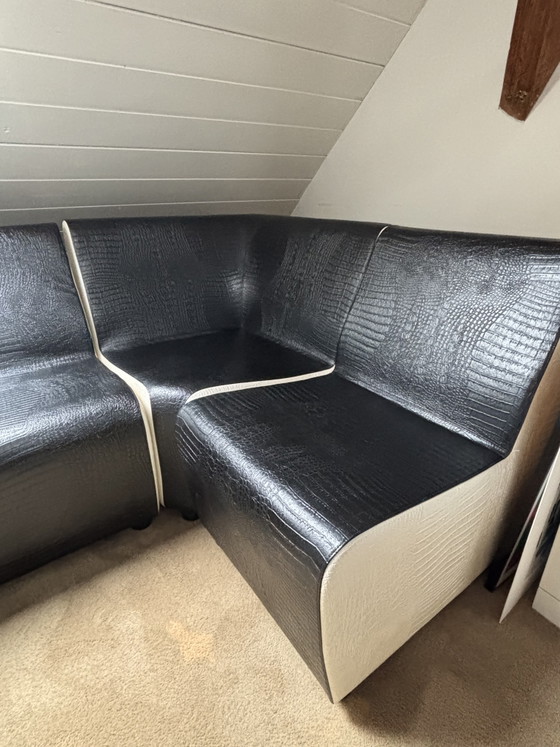 Image 1 of SALON AMBIENCE WACHTHOEK kappers lounge hoekbank skai leder