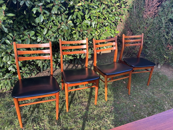 Image 1 of Vintage table and chairs set