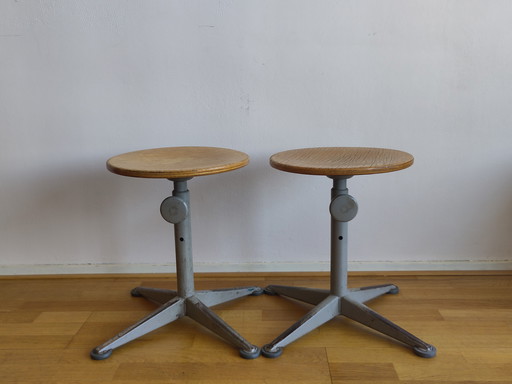 2x Ahrend the Circle Stool Friso Kramer