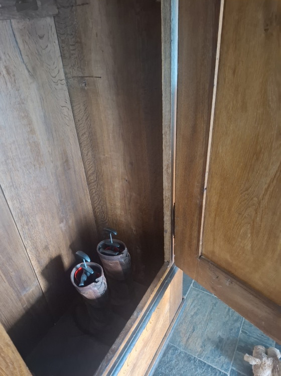 Image 1 of Antieke eiken tuigkast