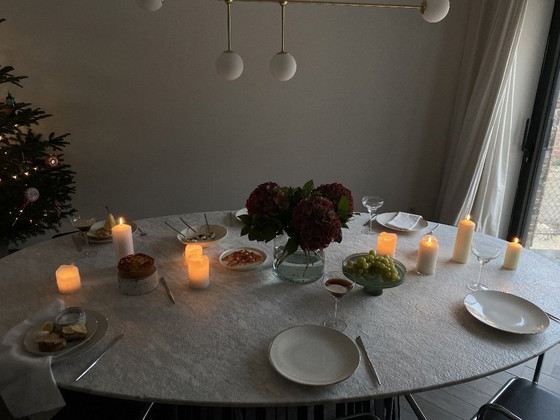 Image 1 of Beautiful marble dining table