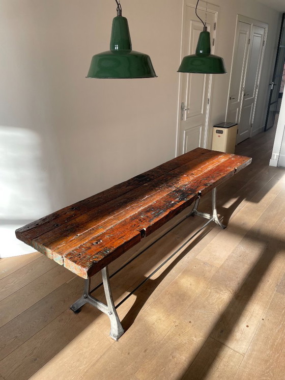 Image 1 of Bellissimo tavolo industriale in legno