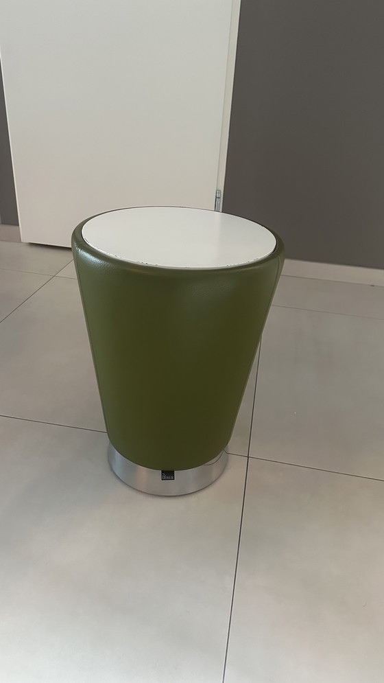 Image 1 of Leolux Sella Sessel + Barillo Beistelltisch (grün)