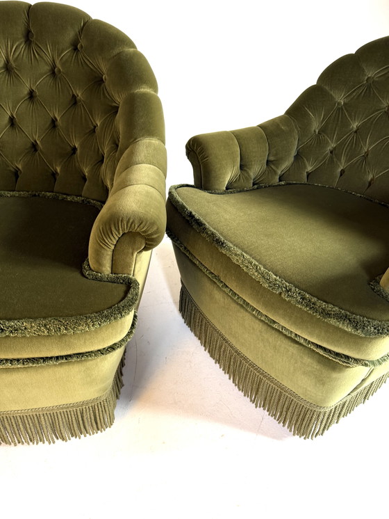 Image 1 of 2 fauteuils cocktail vintage en velours des années 60