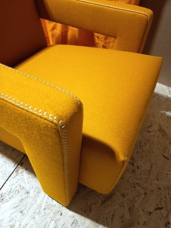 Image 1 of CASSINA Paire de fauteuils Utrecht 637 NEUF 2026 en laine KVARD Moutarde par Gerrit Rietveld