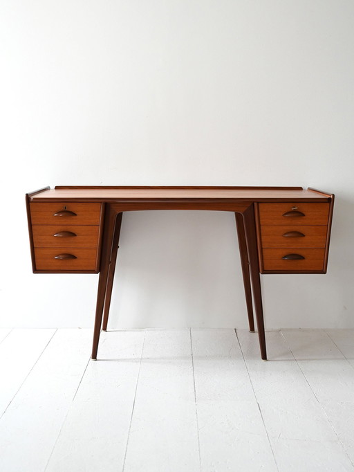 Bureau scandinave vintage conçu par Svante Skogh