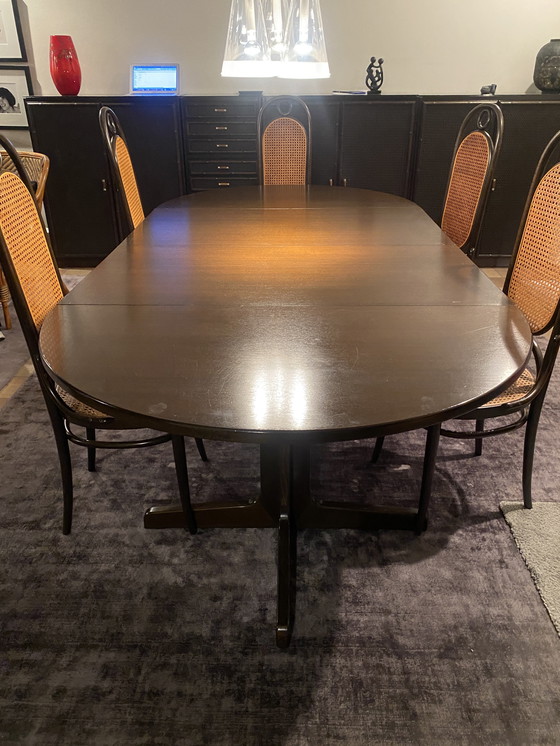 Image 1 of Thonet rozenhouten eettafel