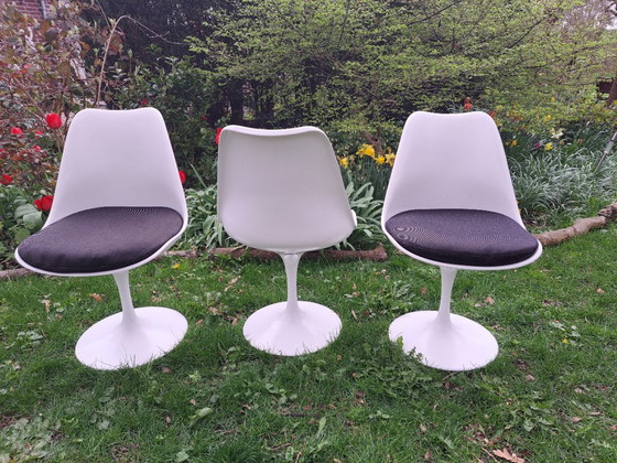 Saarinen - Knoll - 3 sedie Tulip + 1 tavolo con piedistallo (91 cm) – Set da pranzo, Marble (photo 2 of 7)