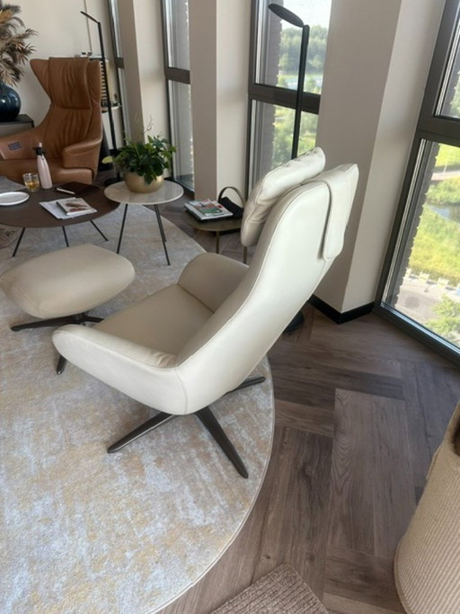 À vendre : Fauteuil Luxury Spot + ottoman assorti (très bon état)
