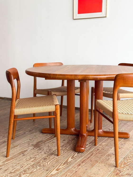 Image 1 of Deense uitschuifbare eettafel van teakhout van Dyrlund