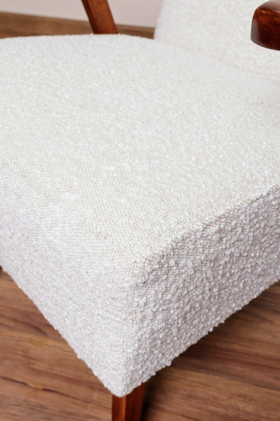 Image 1 of Poltrona vintage in perla con bouclé, 1960, restaurata