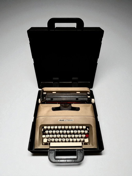Macchina da scrivere vintage Olivetti Lettera 35