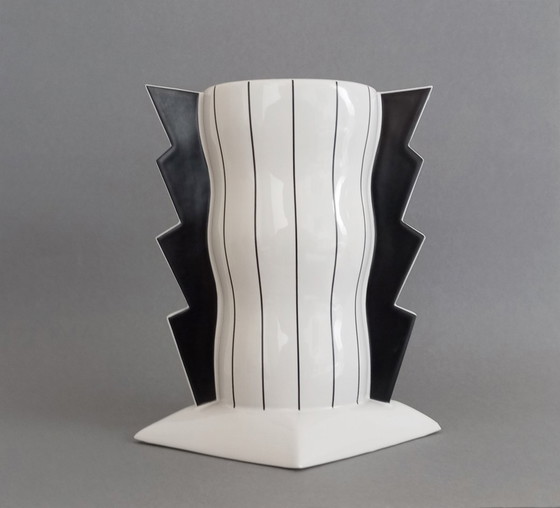 Image 1 of Heide Warlamis Vase en céramique postmoderne/Wiener Werkstatte Collection Vienne 1980's