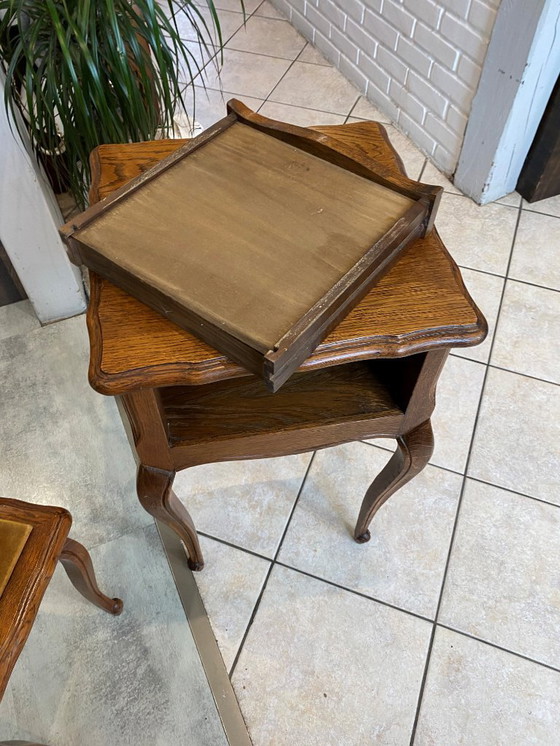 Image 1 of Conjunto de mesa y taburete estilo Luis XV en roble macizo