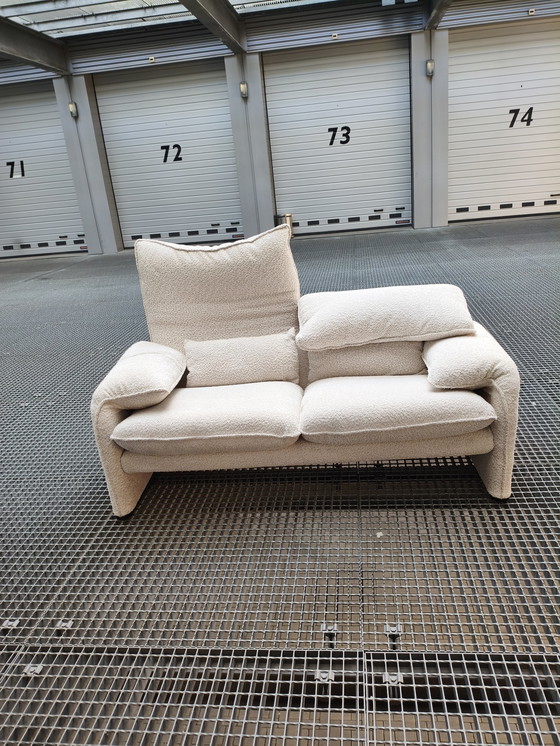 Image 1 of Cassina Maralunga 40 2 plazas retapizado en tejido bouclé