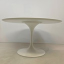 Tavolo Tulip di Knoll Saarinen, anni '90, impiallacciatura bianca, originale, marcato, 137 cm