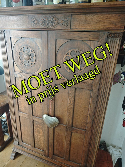 Antieke buffetkast/ eetkamer kast