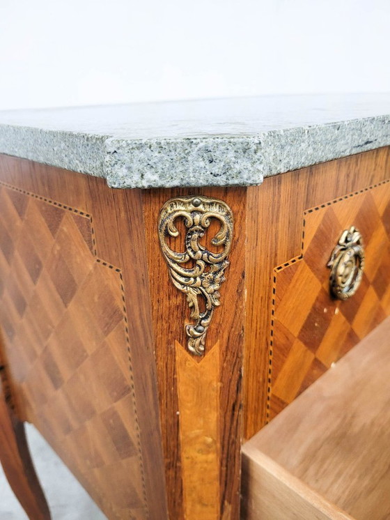 Image 1 of Arcón Gustaviano con tapa de mármol