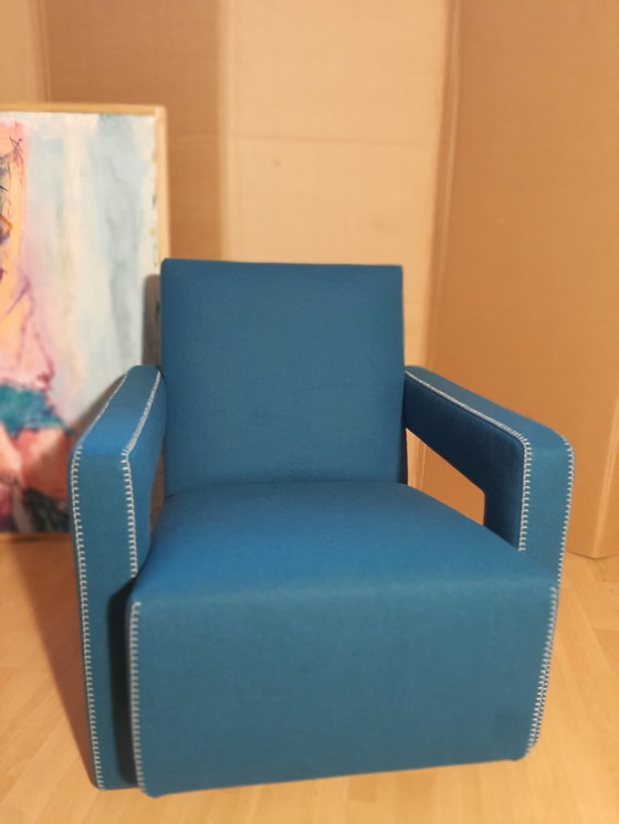 Image 1 of Cassina Utrecht 637, nueva, nunca usada, en tela de lana azul petróleo (serie 13L), costuras de caballo