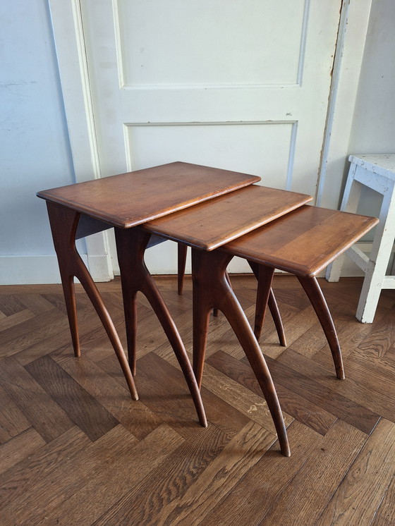 Image 1 of Tables gigognes vintage uniques