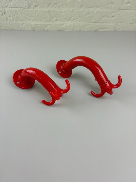Image 1 of Set di ganci portasciugamani vintage rossi – IKEA Periskop – anni '80
