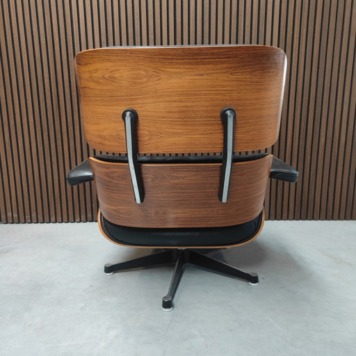 Vitra Eames Lounge Chair