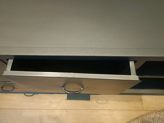 Image 1 of Aparador industrial de primera calidad