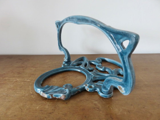 Image 1 of Handdoekrek in art nouveau-stijl van Hector Guimard, geëmailleerd gietijzer, Frankrijk, 1920.