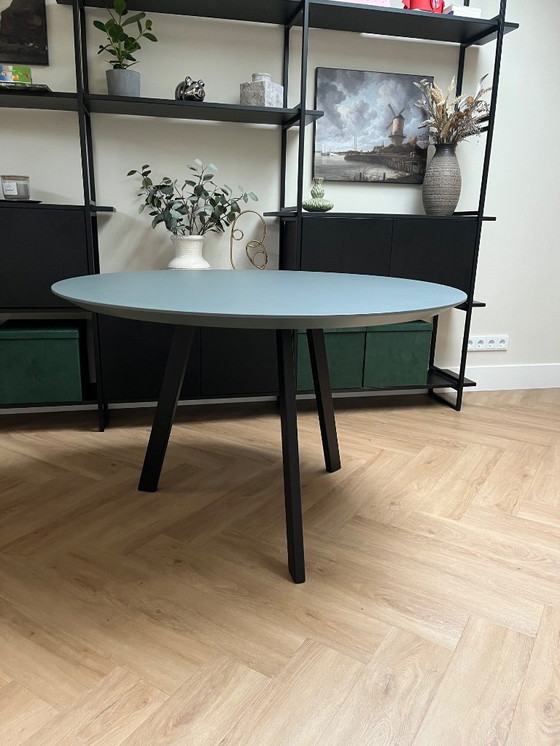 Image 1 of Mesa de comedor redonda Studio Henk