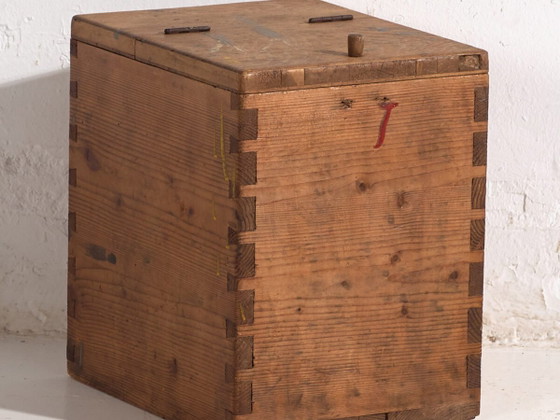 Boîte de rangement ancienne en bois massif (c.1920) #7 – Armoires de rangement, Rustic (photo 2 of 40)