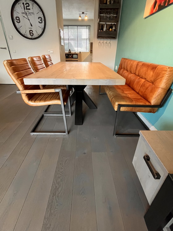 Image 1 of Ensemble de salle à manger en cuir de style industriel – 3 chaises + banc (cognac)