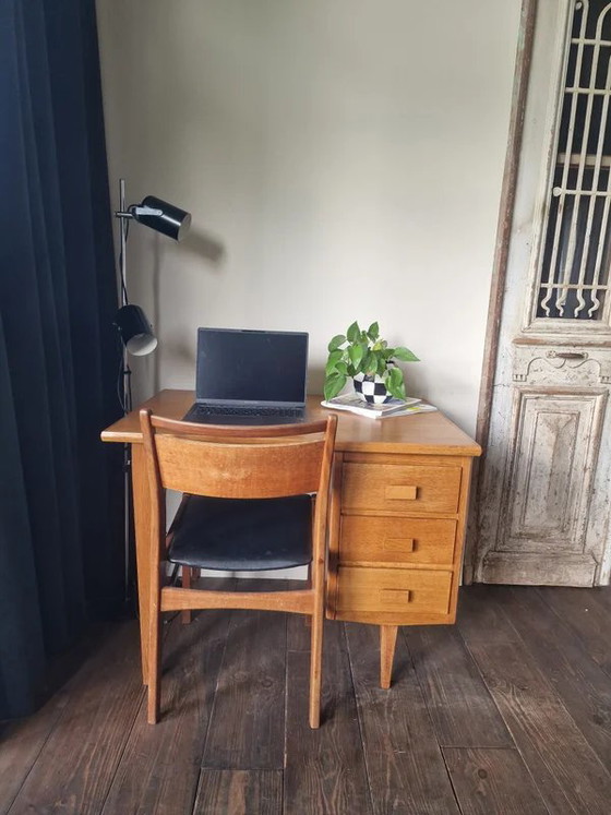 Vintage oak Desk - Eeka Meubelen - 50s/60s – Mid-Century Modern – Wood, Mid Century Modern (photo 2 of 23)