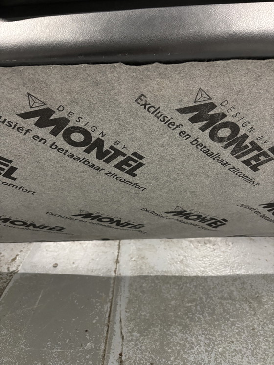 Image 1 of Divano Montel da 2,5 posti