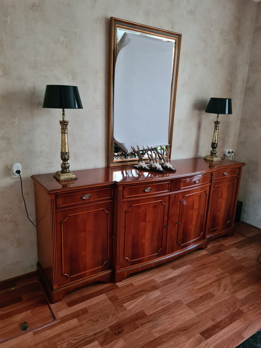 Yew sideboard Raanhuis